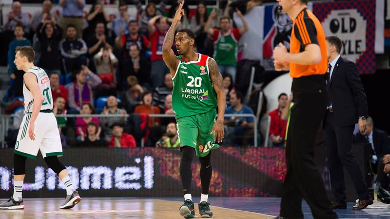 Adams impide que Zalgiris Kaunas tome el Buesa Arena