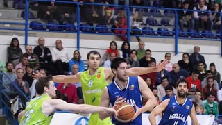 Eloy Almazán, un año más en Melilla Baloncesto
