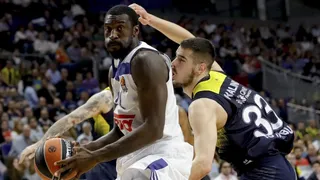 El Real Madrid aprende a nadar en el barro de Obradovic y será primero (61-56)