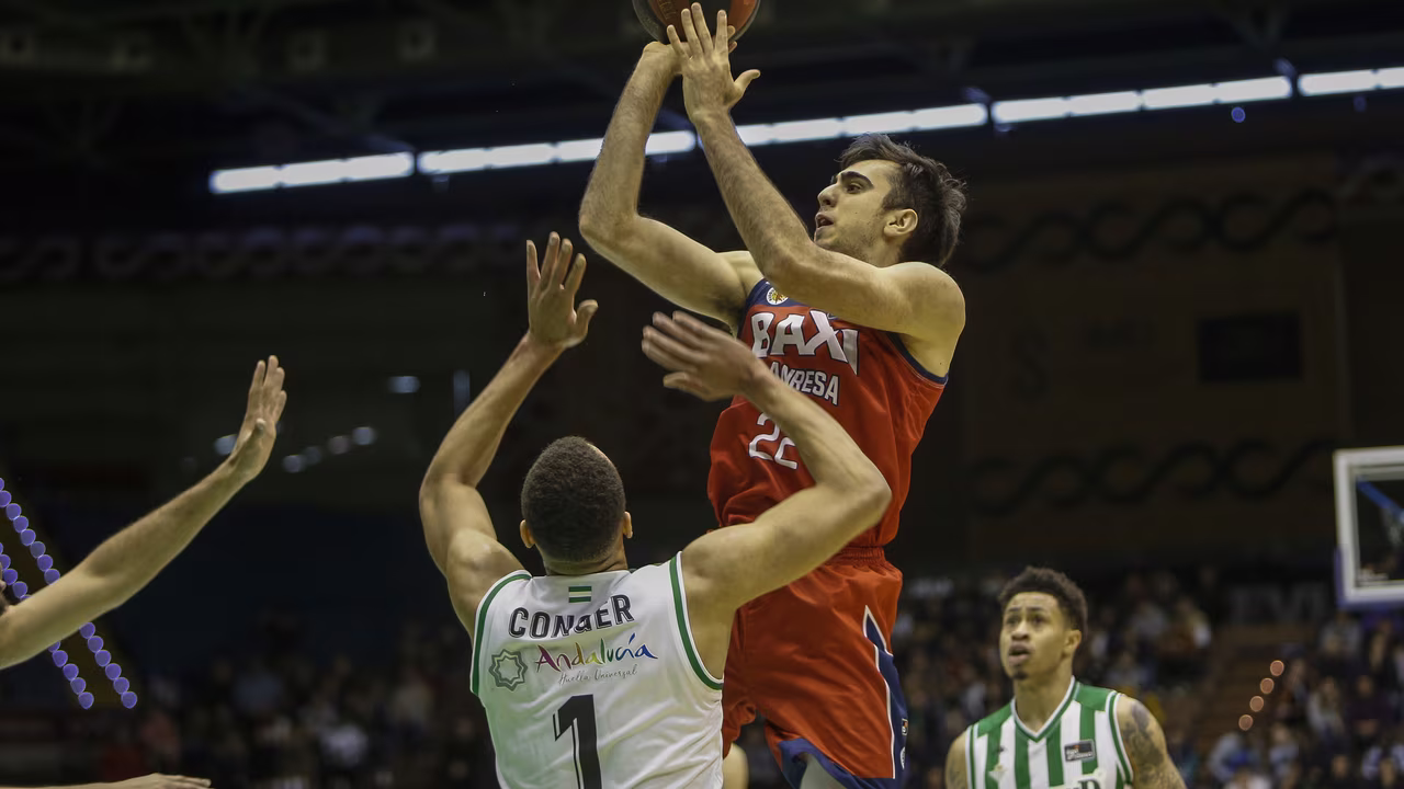 Manresa resta una vida al Betis y sigue escalando para jugar la Copa (88-89)