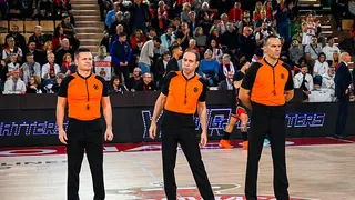 Las peores “rajadas” arbitrales de baloncesto en 2023