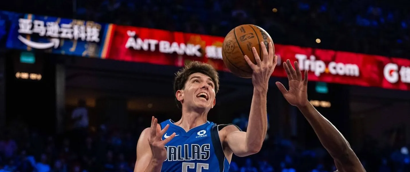 Sergio de Larrea se estrena como anotador en la NBA con 21 puntos ante los Spurs