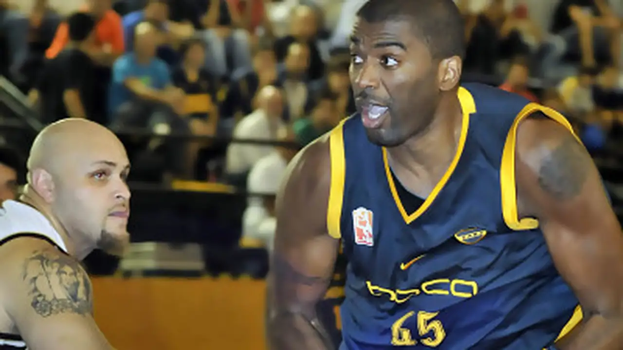 Derrick Alston escribe sobre su nueva vida como coach