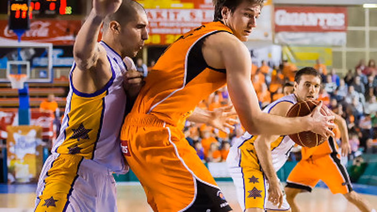 Kurz guía al Fuenla a una importante victoria para la supervivencia ante Valladolid (84-74)