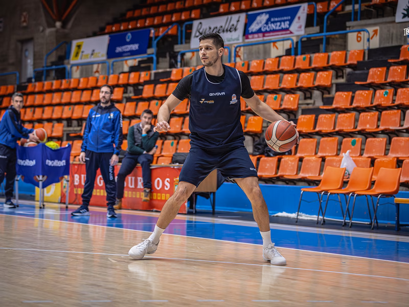 Un trotamundos con experiencia en la LEB Oro refuerza al San Pablo Burgos
