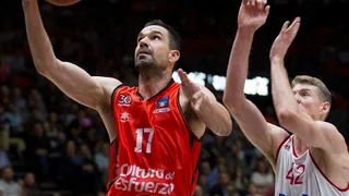 San Emeterio muestra a Valencia Basket el camino hacia la final