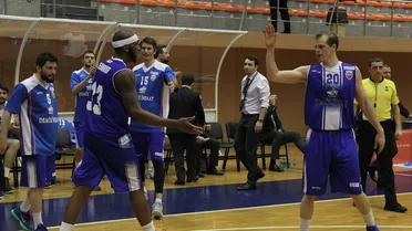 Michael Roll, MVP; Erving Walker, triple ganador; Micov, la perfección para vencer a Efes