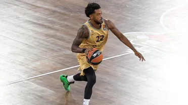 Giro para Cory Higgins: se complica su regreso a la Euroliga