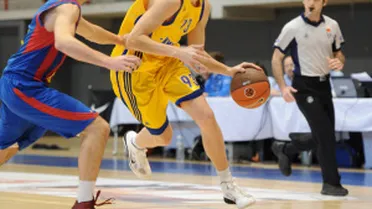 1ª Jornada NIJT Hospitalet 2011: Barça, a semis, con un mágico Josep Pérez. DKV no falló ante un peleón Cedevita. El Khimki de Zakharov se jugará el puesto en semis con el R. Madrid (con estadísticas)