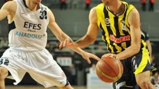 Liga Turca (J27 + J28): Fenerbahce vence en la misma semana a Galatarasay y Efes Pilsen para asegurarse la primera plaza