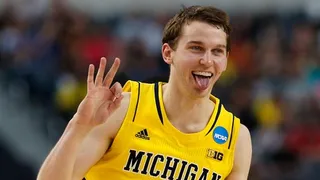 Canadá, ¿Potencia Mundial?; Wragge, triplista empedernido; Wichita St arrasa