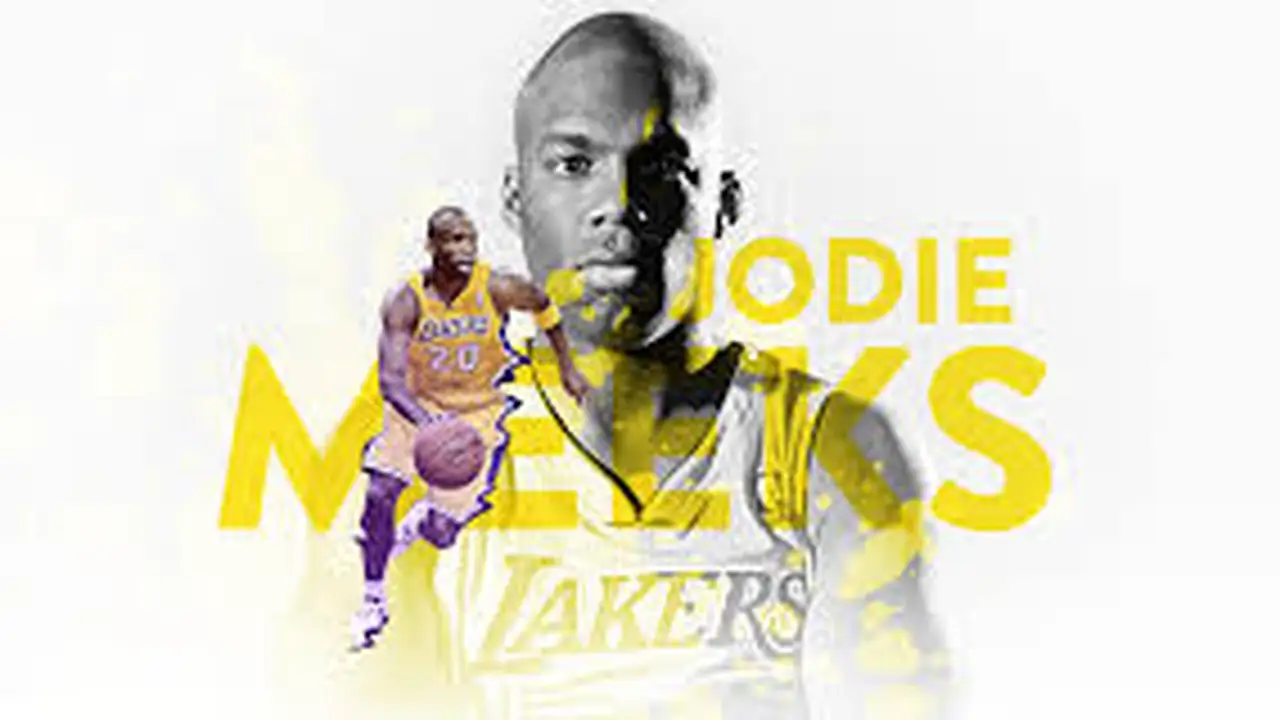 James Harden emula a Michael Jordan y Jodie Meeks (42) silencia a los Thunder