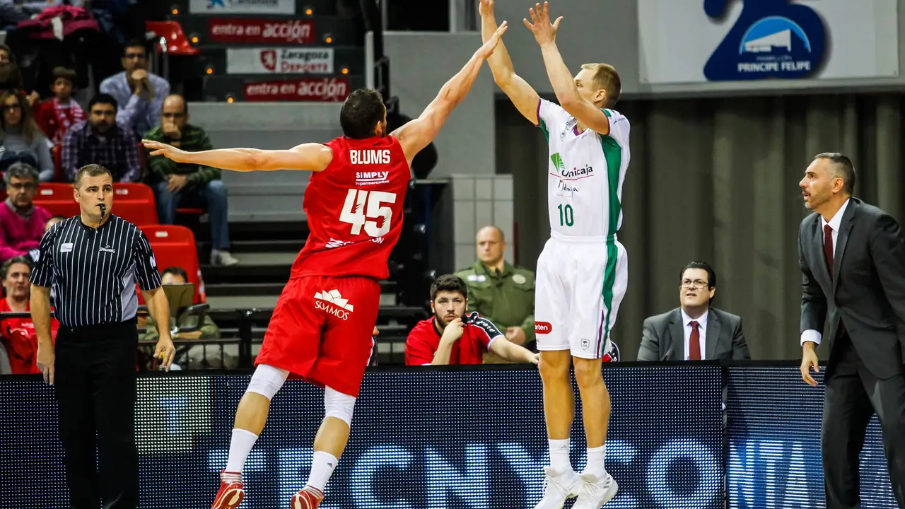 Unicaja pone la luz ante un gris Tecnyconta Zaragoza