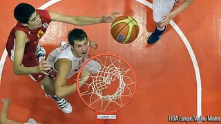 Dos jóvenes recién llegados: Milovan Draskovic (’95) en órbita blaugrana, y Seydou Aboubacar (’94) verdinegra