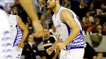 El Lucentum Alicante no echa de menos a Kyle Singler y asalta el Nou Congost (62-76)