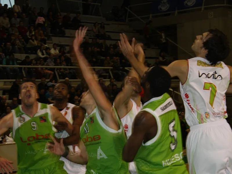 Todo victorias locales en la Adecco Oro; Coppenrath MVP de la jornada 22