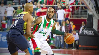 Bracey Wright, héroe de Karsyaka ante Fenerbahce; Vesely, KO. Saric salva al Efes