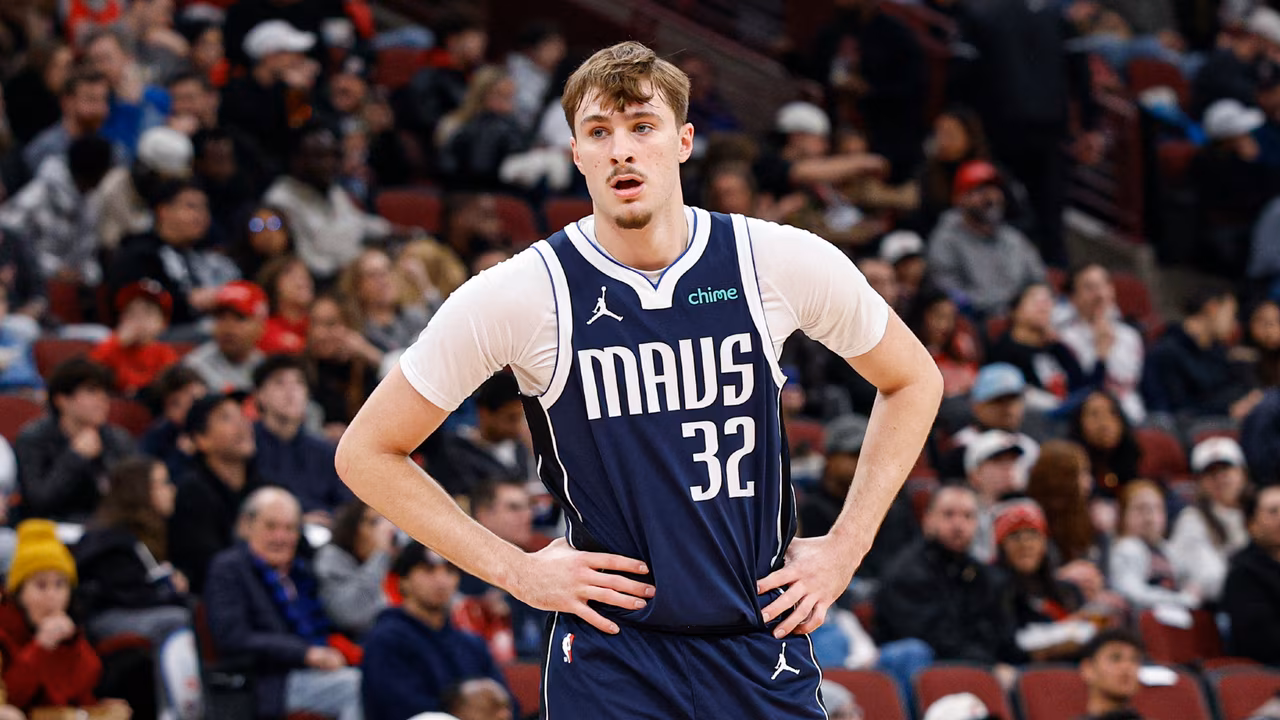 ¡Cooper Flagg (45 puntos) gana su duelo de infarto con LeBron James!