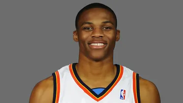 Russell Westbrook logra el triple doble más rápido en 60 años, y 42 para Kevin Durant