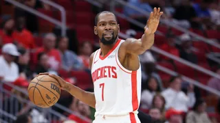 Durant tardó tres tiros en encender el modo leyenda: así fue su primer show con los Rockets