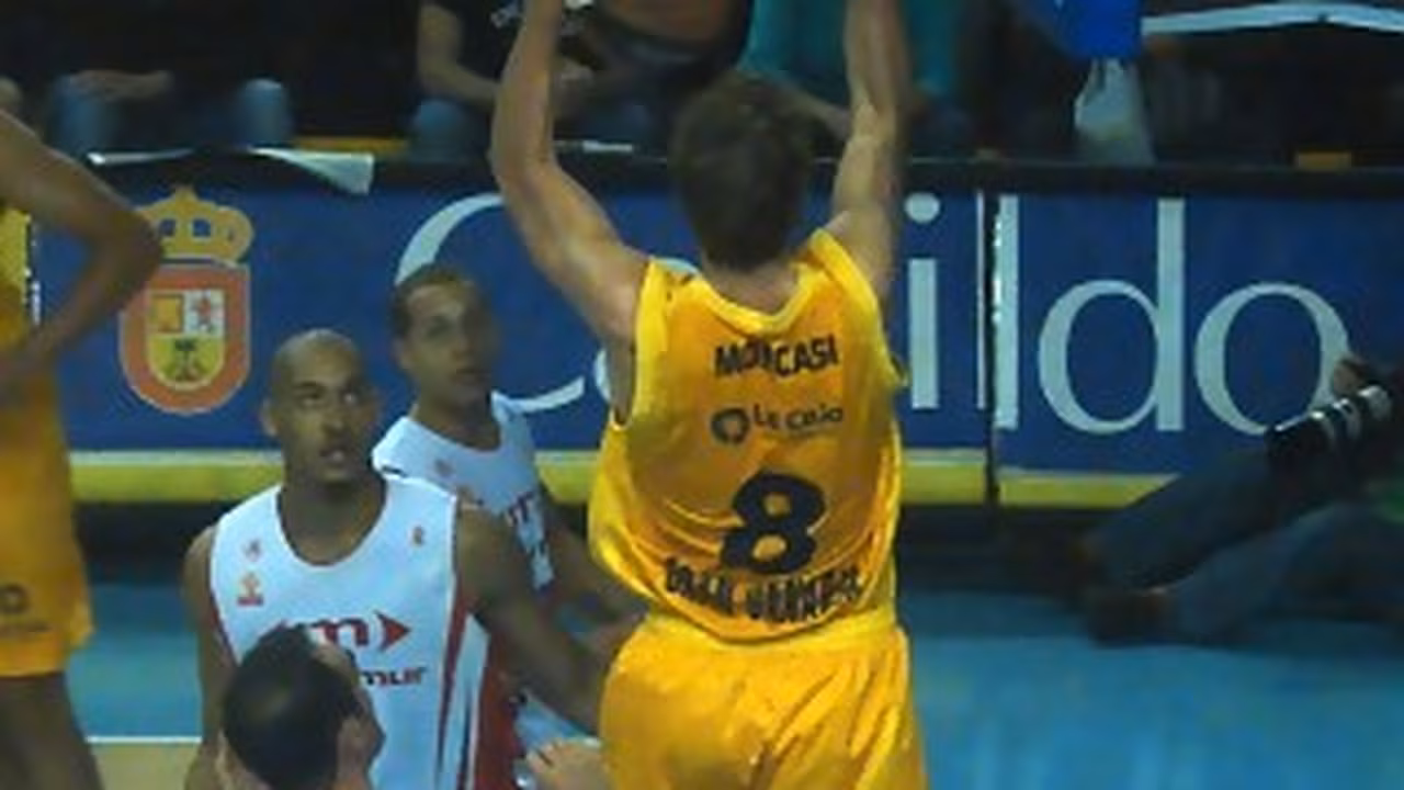Albert Moncasi ficha por el Club Baloncesto Murcia