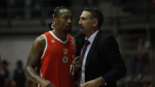 Luis Guil y Bucaneros salvan el match-ball contra viento y marea y fuerzan el sexto