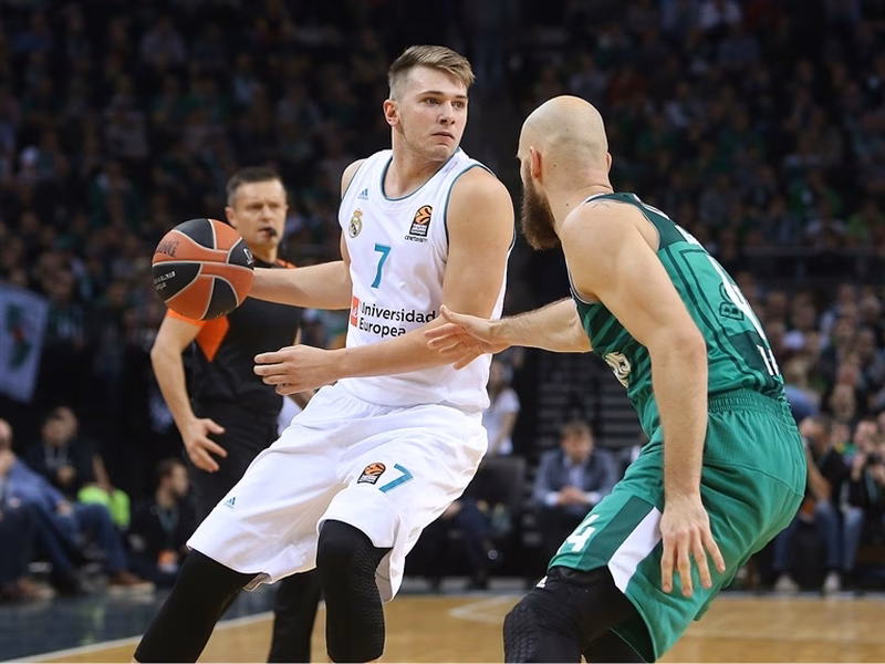 Otro trance de Luka Doncic: ¡24 puntos en la segunda mitad! El Madrid, invicto (66-87)