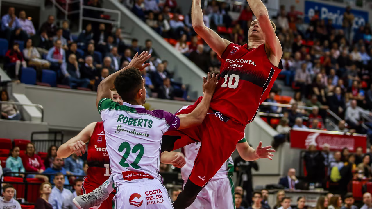 Remontada épica de Tecnyconta Zaragoza casi sobre la bocina (72-70)