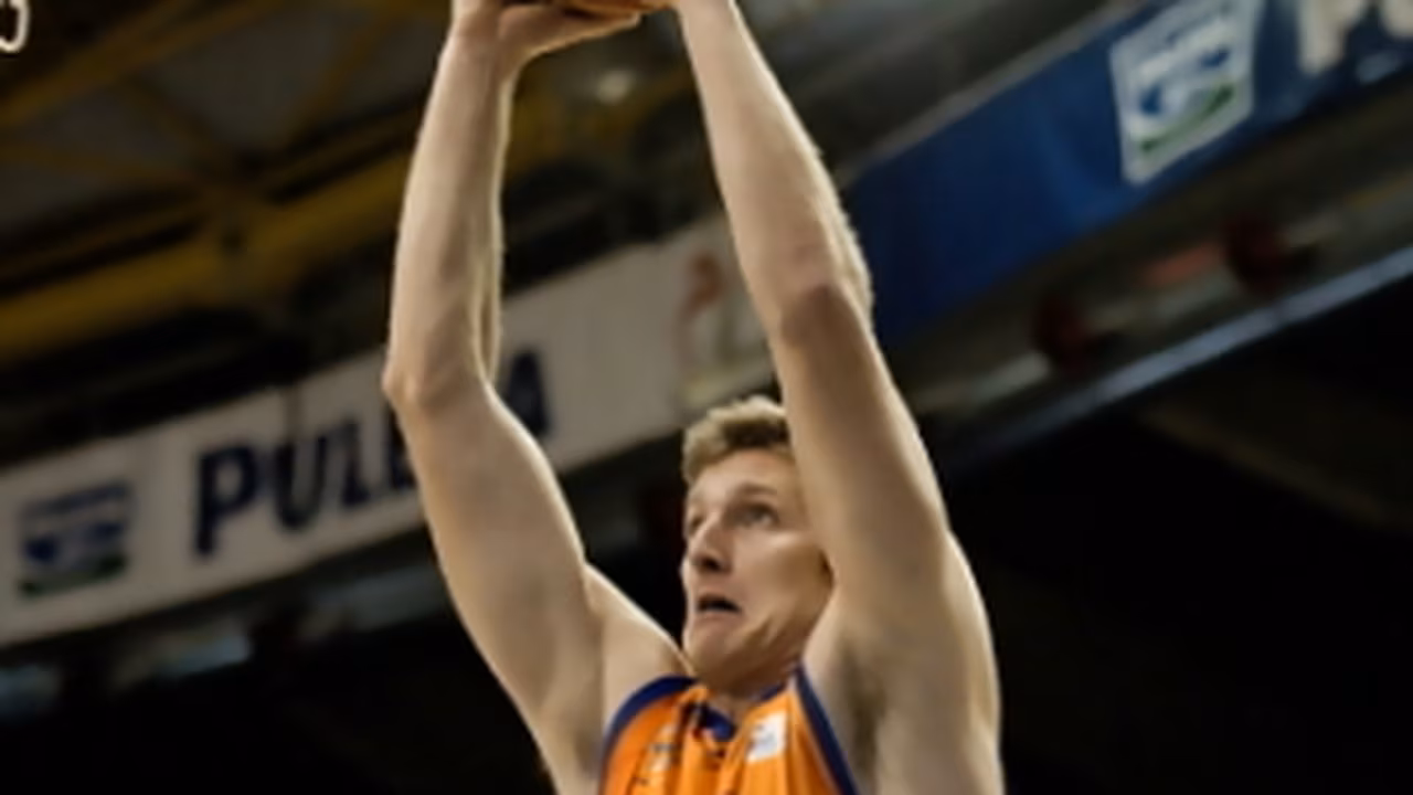Eurocup (J5): Valencia asalta la fortaleza de Banvit. Bilbao, victoria en el último suspiro. Last16, muy complicado para Cajasol. Fells, MVP. Partidazos de King (7/7 T3), Diener, Delaney, Doellman…