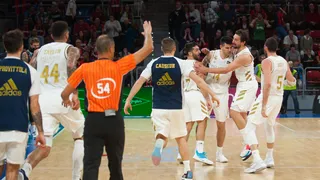 Gabriel Deck decide en la batalla de los superhéroes (89-91)