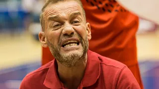 OFICIAL: Fuenlabrada le devuelve al ‘Ché’ el timón de su banquillo