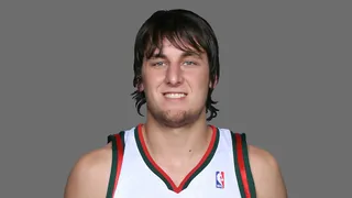 Alcindor, Sikma…y ahora Bogut; los Bucks vuelven a contar con un gran pívot 20 años después