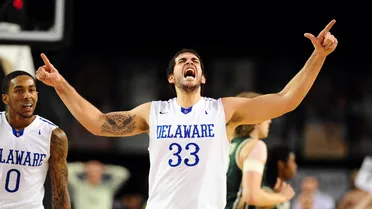 Carl Baptiste refuerza el juego interior de Planasa Navarra. Así juega