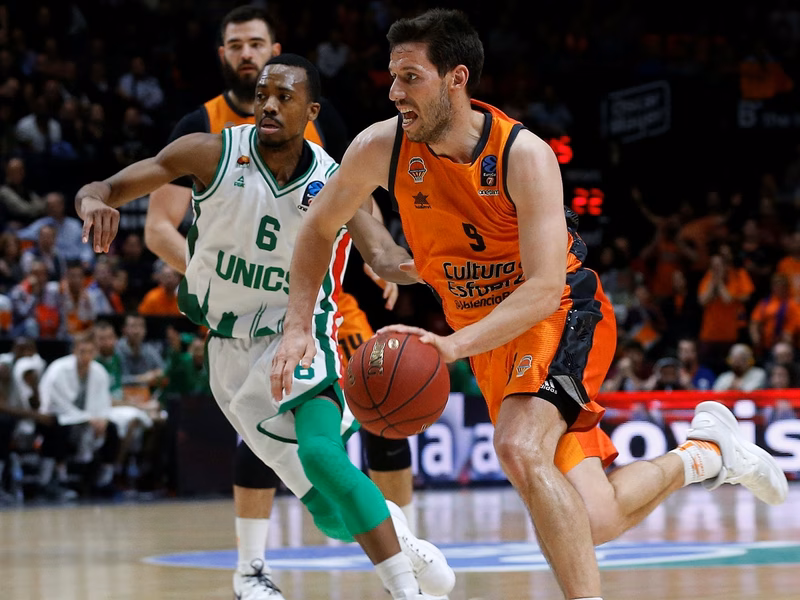 Valencia Basket pone la primera piedra en el camino a la final (69-64)