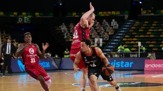 John Jenkins vestirá de negro hasta final de curso