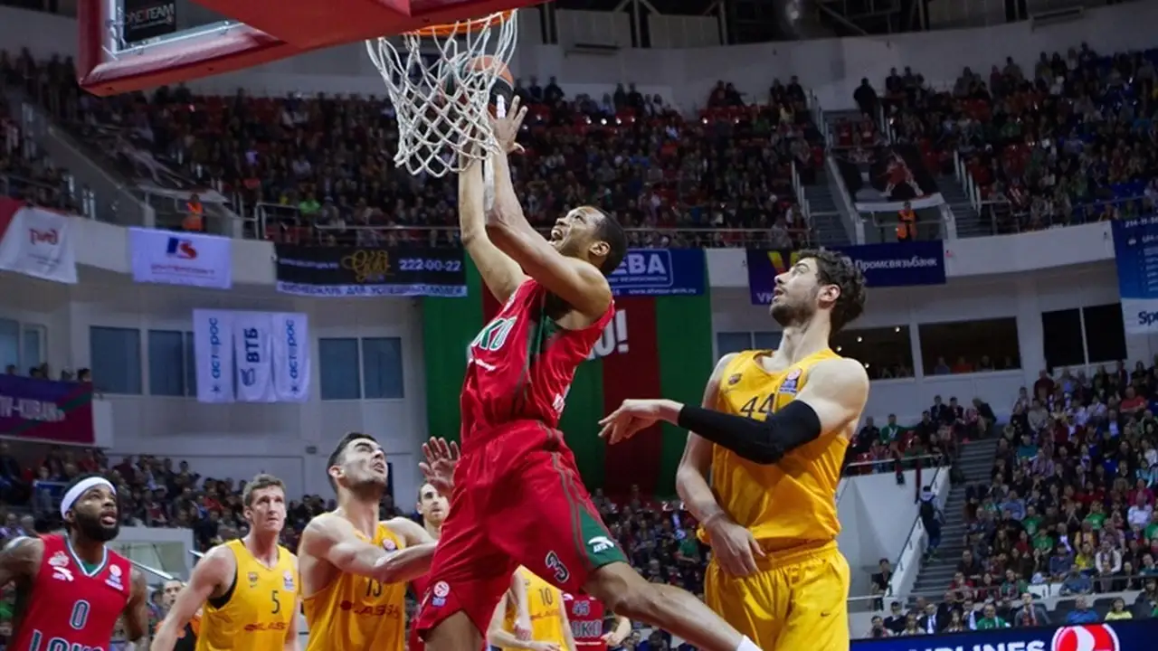 Anthony Randolph salva el factor cancha ante un irregular FC Barcelona (66-61)
