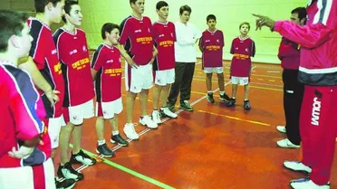 El ex jugador y entrenador Ed Johnson fallece a los 71 años