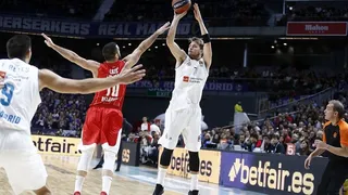 Estrella Roja desquició al Madrid, que firmó otro desastroso final de partido (83-87)