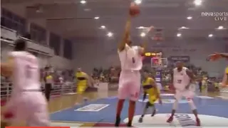 Despiste inverosímil en Grecia: auto-canasta para forzar la prórroga y perder