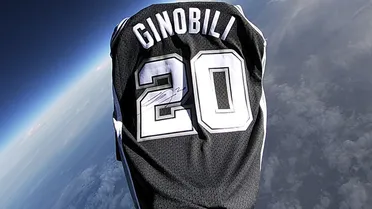 La camiseta de Manu Ginóbili, la primera en llegar al espacio