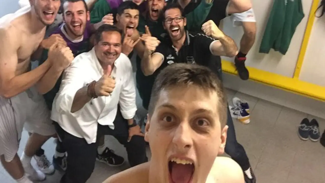 Clínicas jugará Playoff. Xuven, salvado sobre la bocina. Levesque, MVP