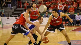 Granada y Albacete aprovechan el pinchazo de Alicante; Ávila, al alza