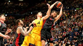 El Chacho y Scola acribillan el invicto del FC Barcelona en Europa (83-70)