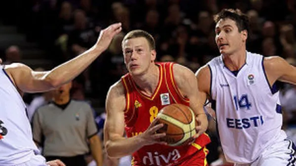 Preeuropeo: Rajada de Slavnic contra Teodosic. Montenegro, Italia, Croacia y Ucrania, con billete para el Eurobasket. Grandes anotaciones de Gavel y Teletovic. Zack Wright, cerca del triple-doble