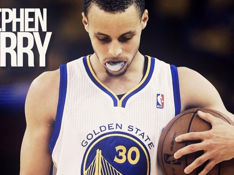 Stephen Curry reaparece a lo grande y los Warriors ganan; Heat empata la serie