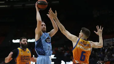 Dzanan Musa I, rey de Lucus Augusti, conquista Valentia