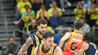 El incierto futuro de Van Rossom: peligra su continuidad en Valencia Basket