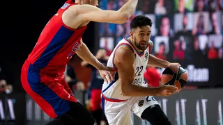 Clyburn lo tuvo en sus manos pero Anadolu Efes llega a la final (86-89)