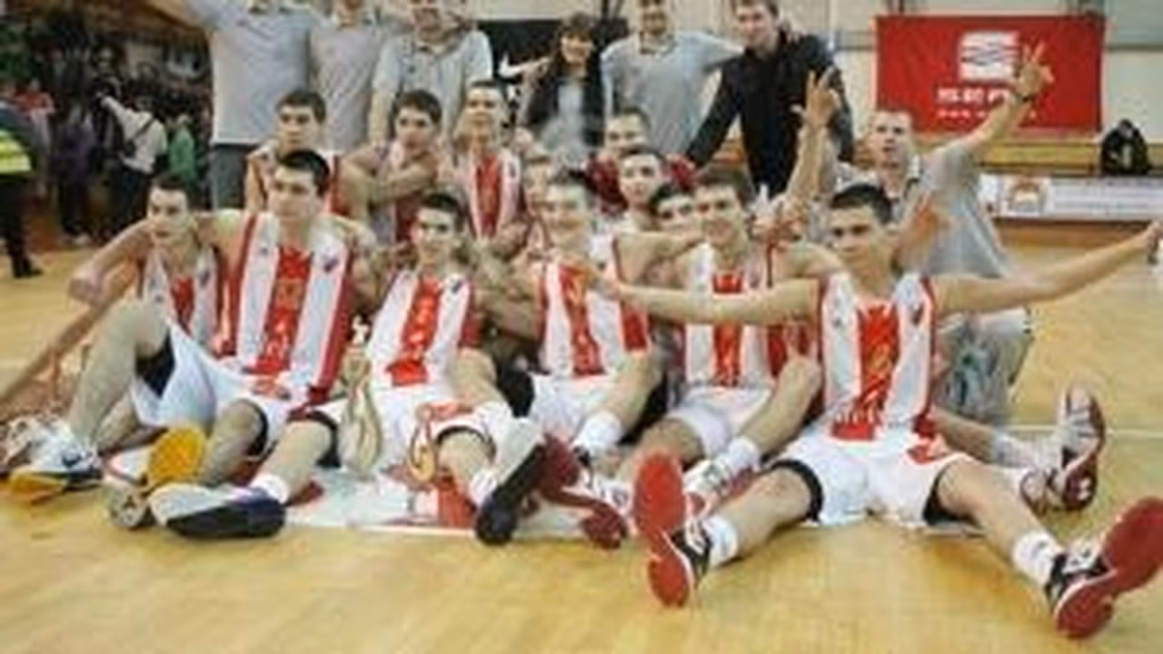 NIJT Belgrado 2012: Dusan Ristic (’95) hace al Crvena Zvezda campeón del último NIJT del año. Descubre a los diez mejores del torneo (por Christophe Ney, EuropeanProspects)