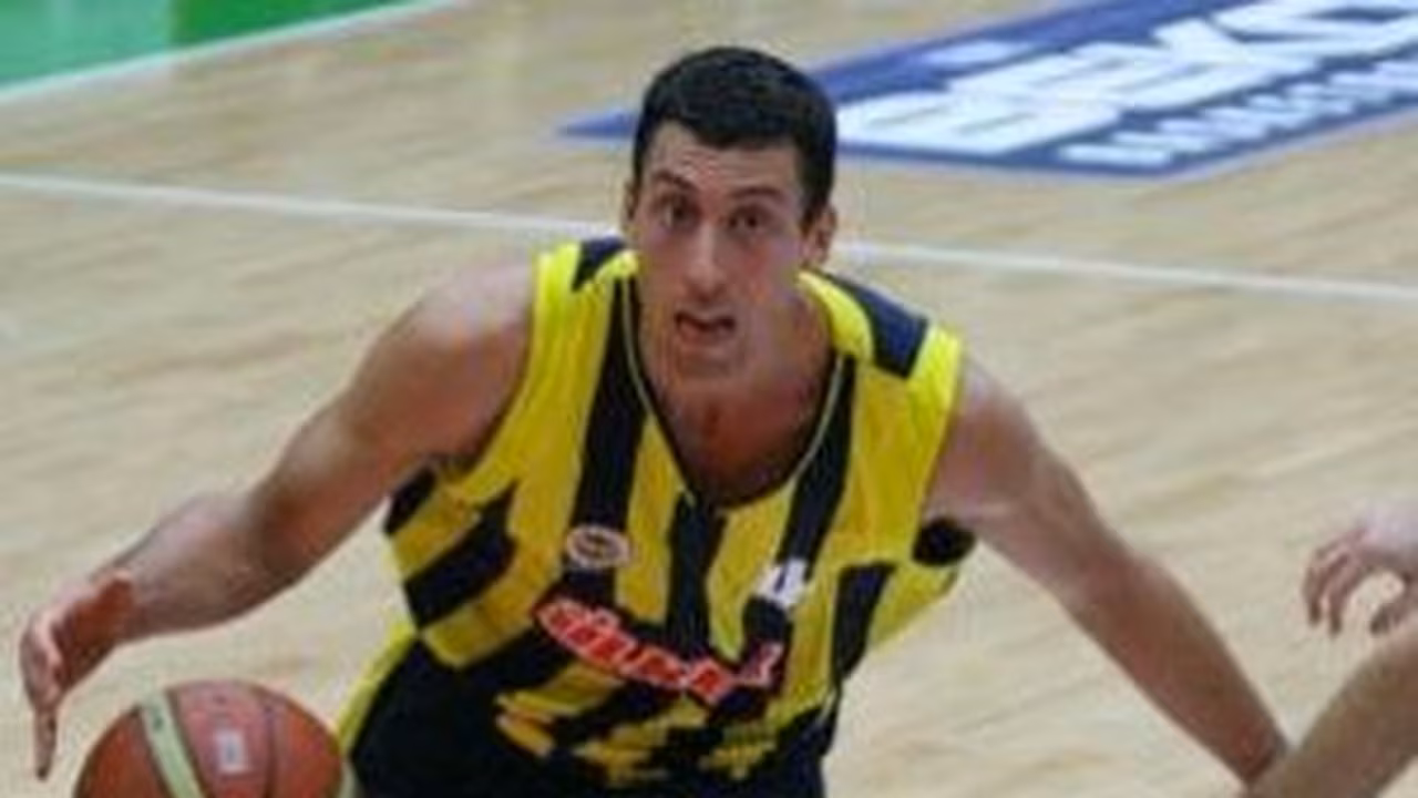 Zoco Europeo: Ni Caja Laboral, ni Unicaja, Ukic ficha por el PAO. Bracey Wright regresa a Cedevita para ocupar la plaza de Chris Warren, camino a la Virtus. Mark Payne, a Panionios